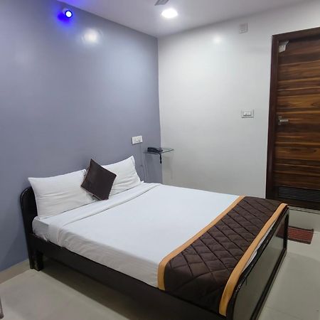 Hotel Golden Arch Bangalore Extérieur photo