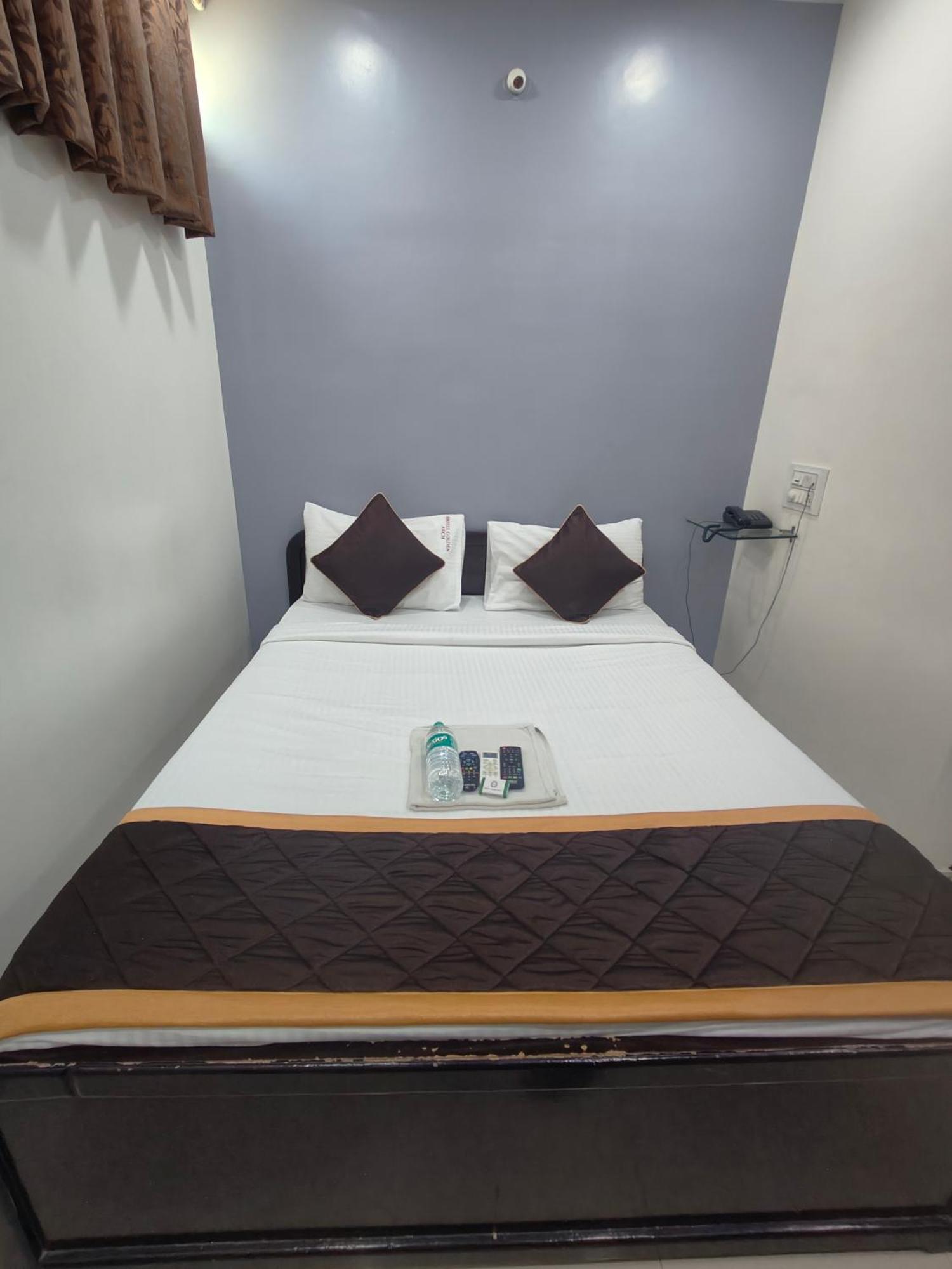 Hotel Golden Arch Bangalore Extérieur photo