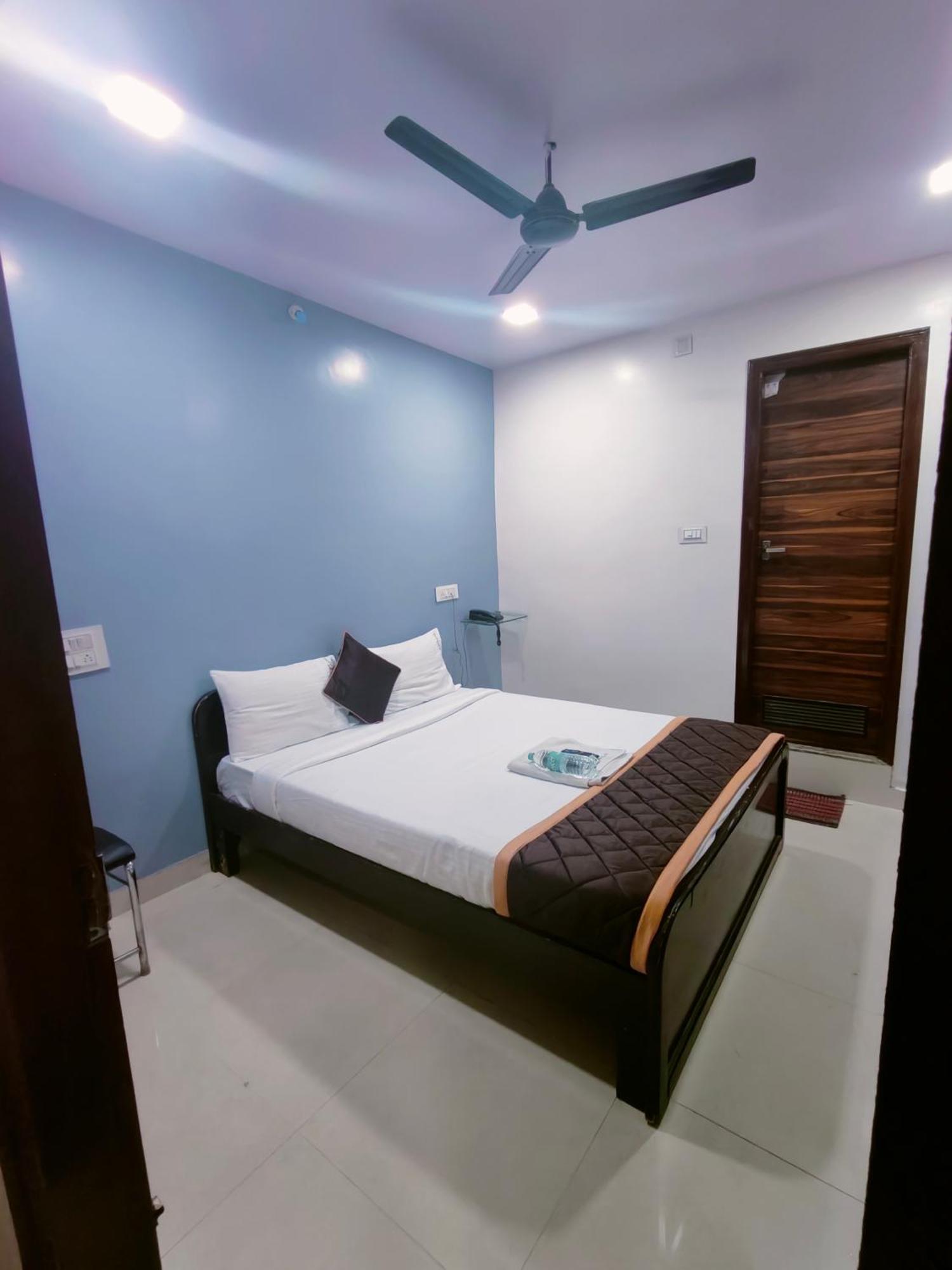 Hotel Golden Arch Bangalore Extérieur photo