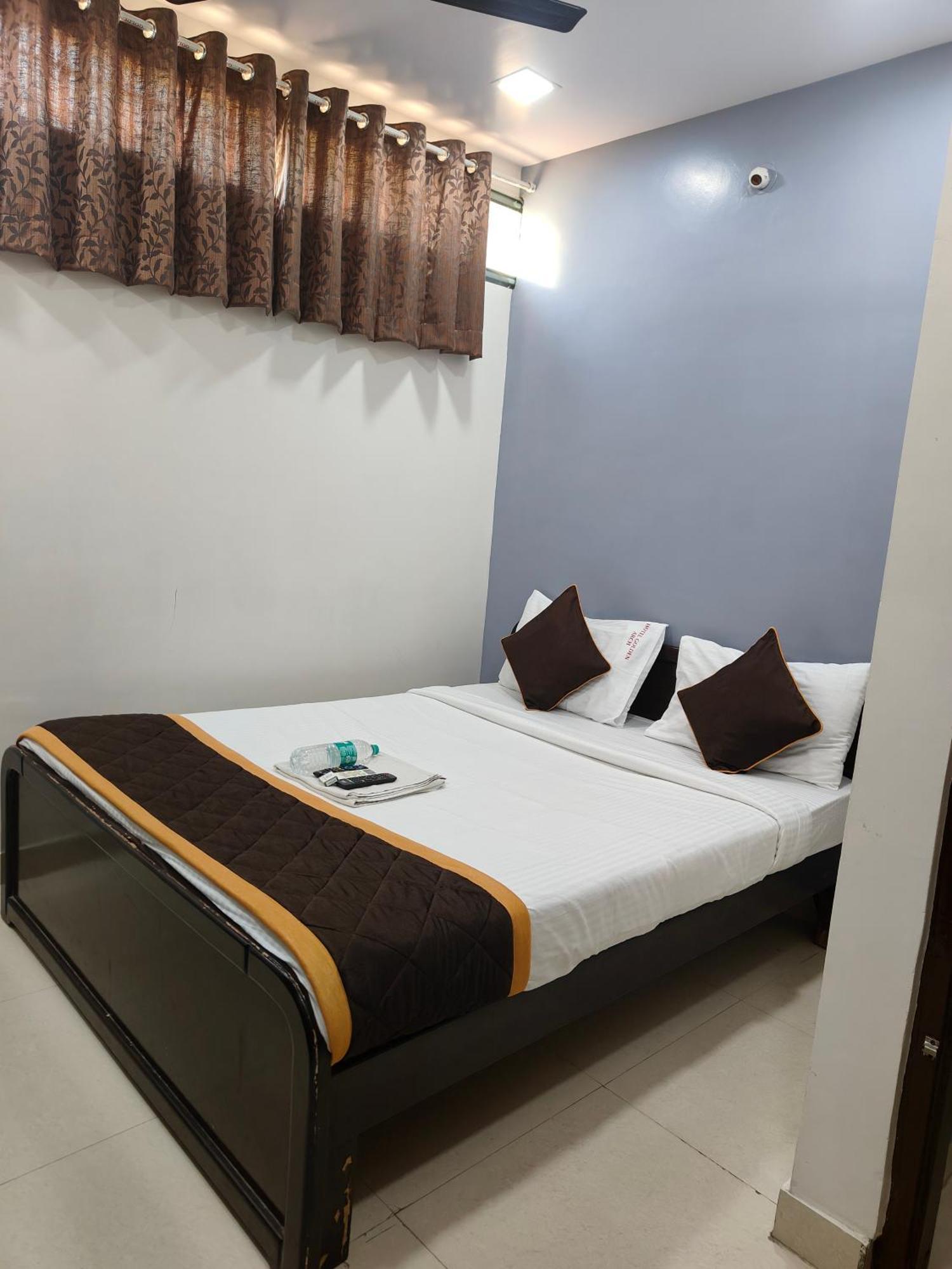 Hotel Golden Arch Bangalore Extérieur photo