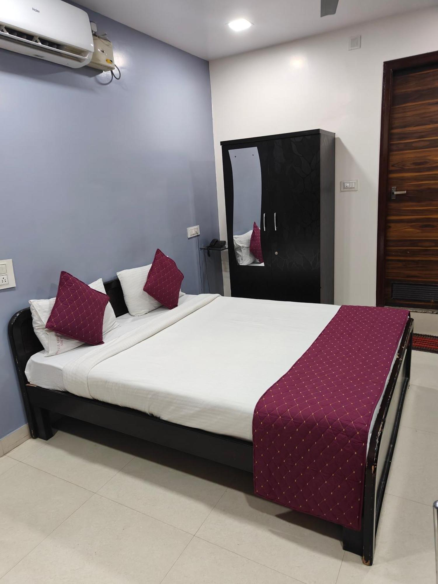 Hotel Golden Arch Bangalore Extérieur photo